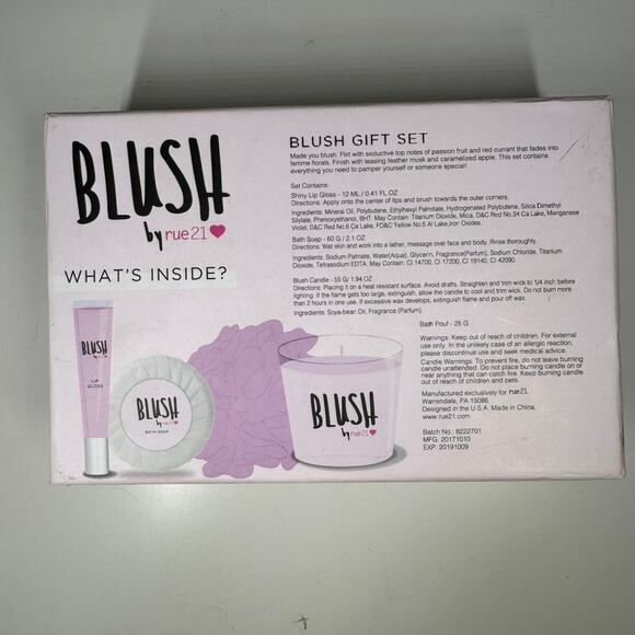 Blush by rue21 Gift Set Lip Gloss Soap Candle Pouf New Sealed Beauty Box - Picture 2 of 7